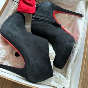 New - Christian Louboutin Suede Miss 120 booties Size US 7 / EUR 37
